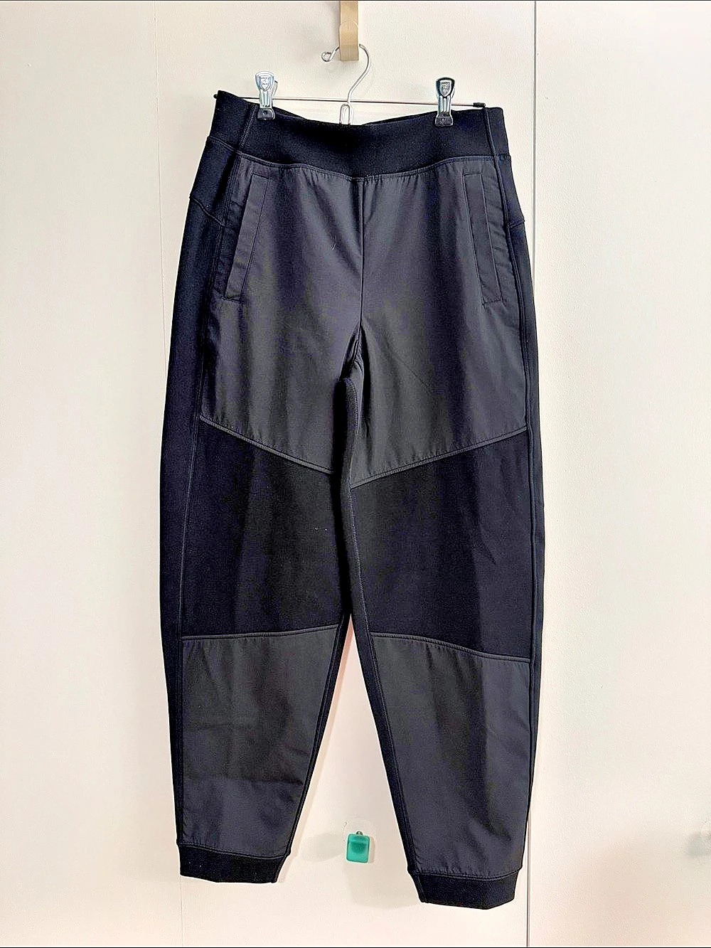 Athleta Crosstrain High Rise Jogger Black Size Small